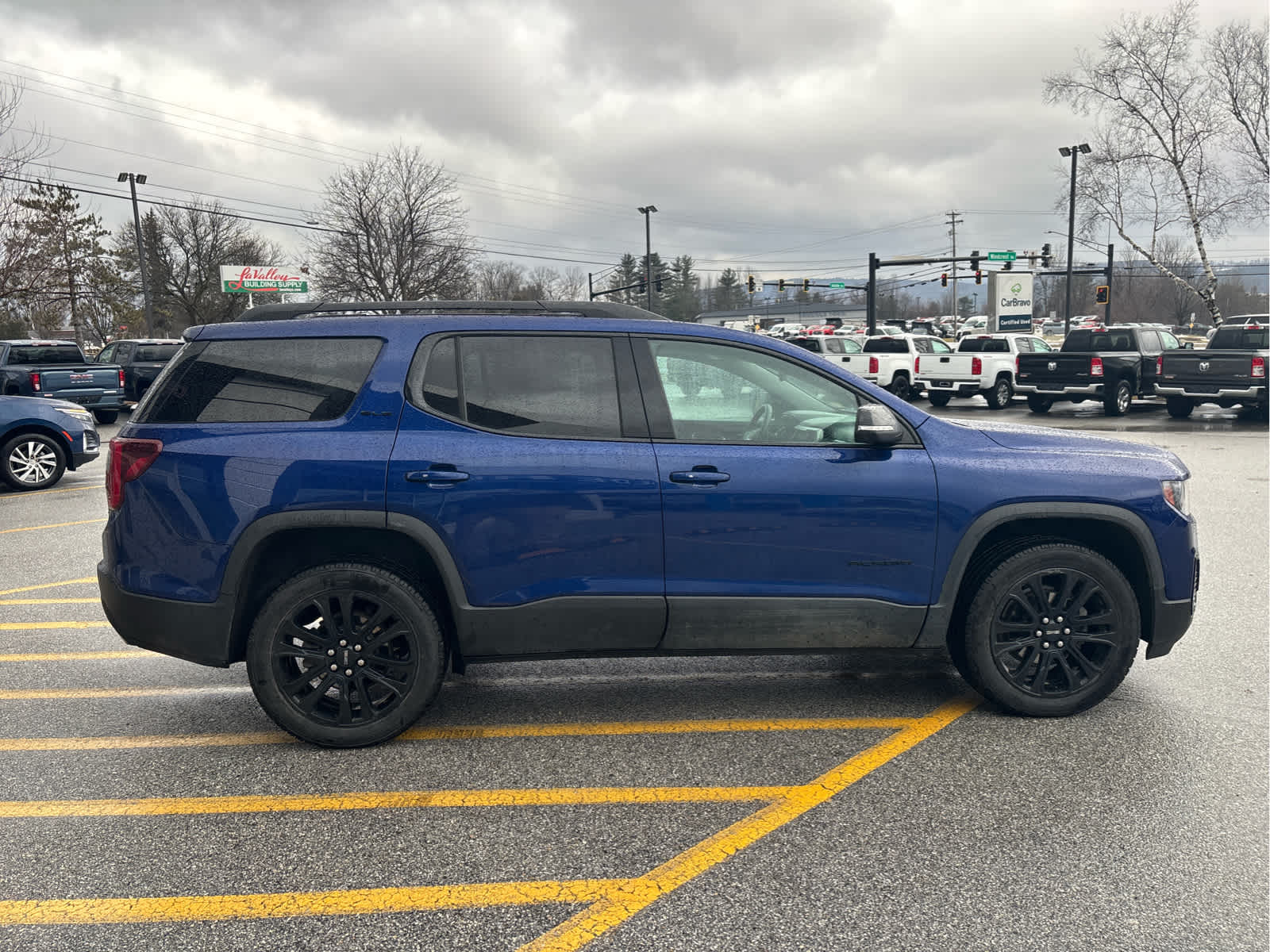 2023 GMC Acadia SLE