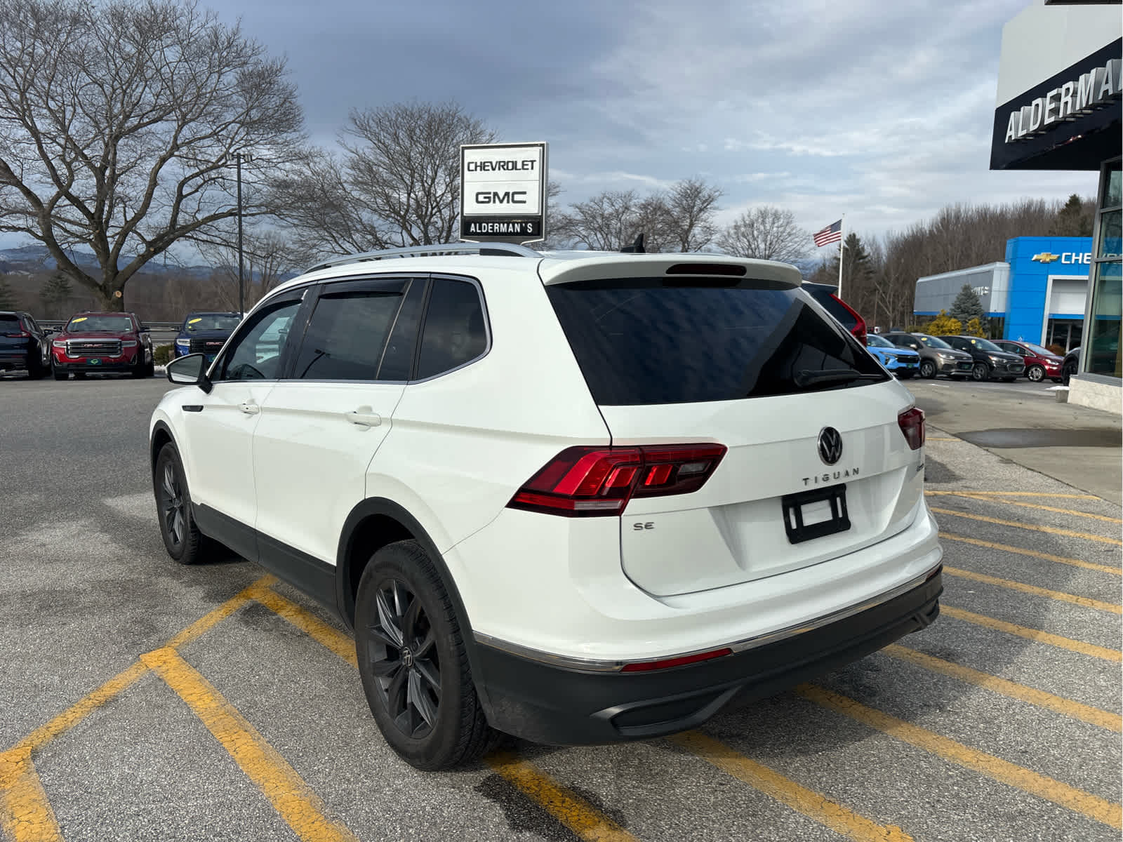 2022 Volkswagen Tiguan 2.0T SE